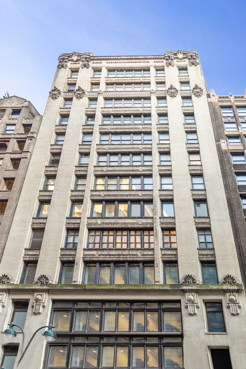 1788984808544_131_West_35th_Street_Lobby_ModifiedBuilding__13_.jpg