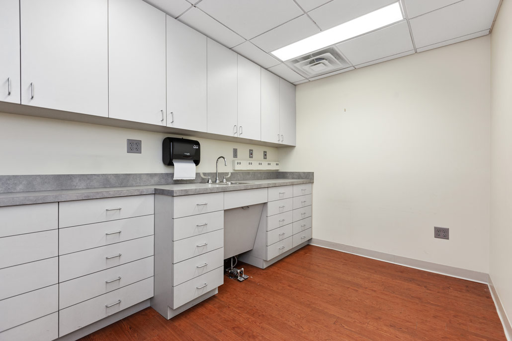 110-east-40th-street-unit-407/6.jpg