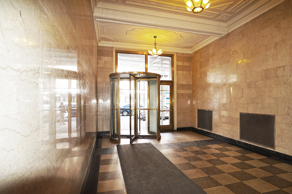 121-varick-street-closed/1.png
