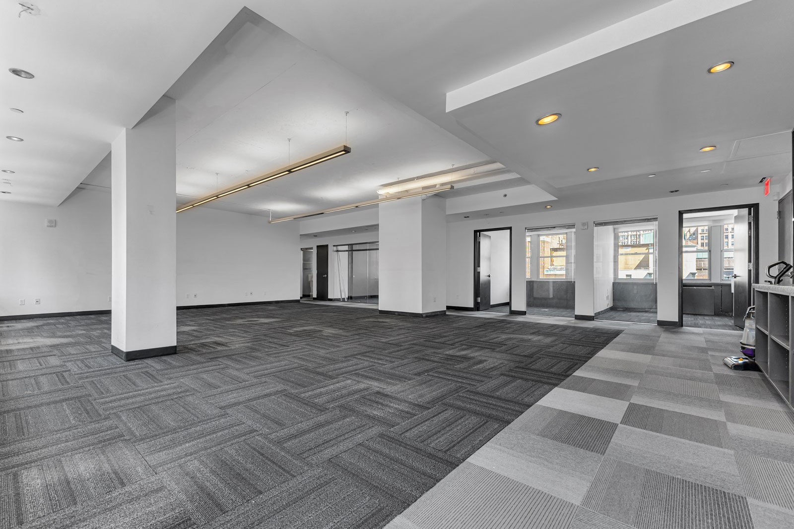 131_West_33rd_Street_17th_Floor_MainRoom-Reverse_10.jpg