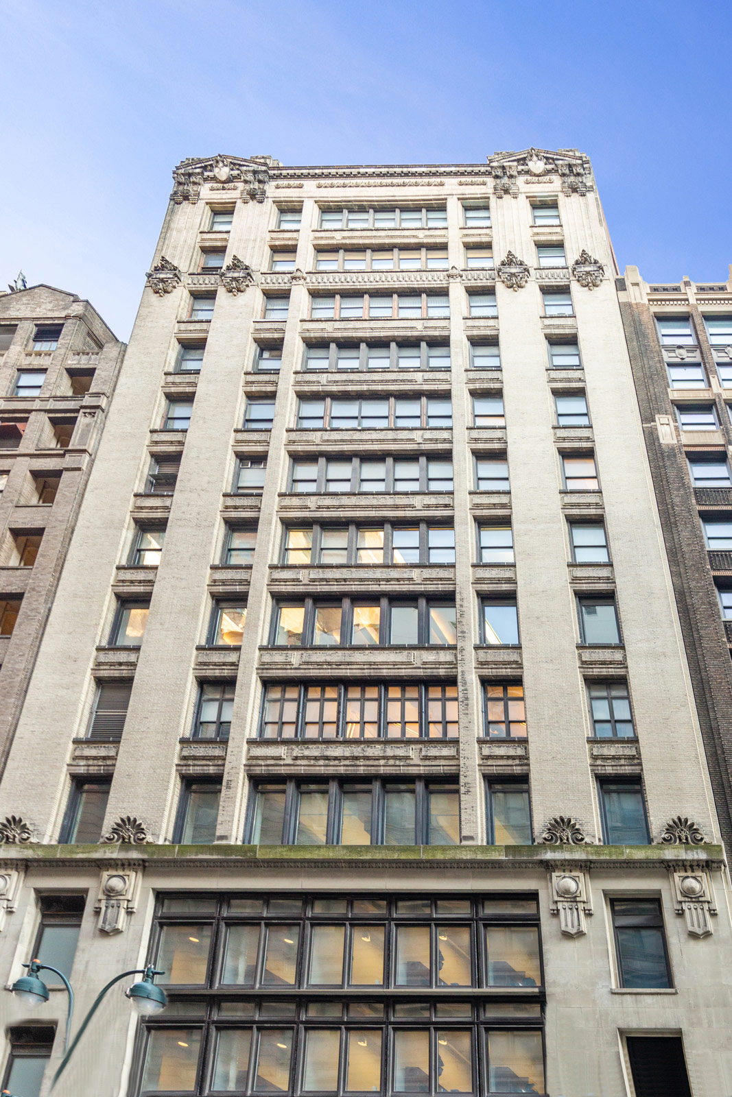 131_West_35th_Street_Lobby_ModifiedBuilding_13.jpg