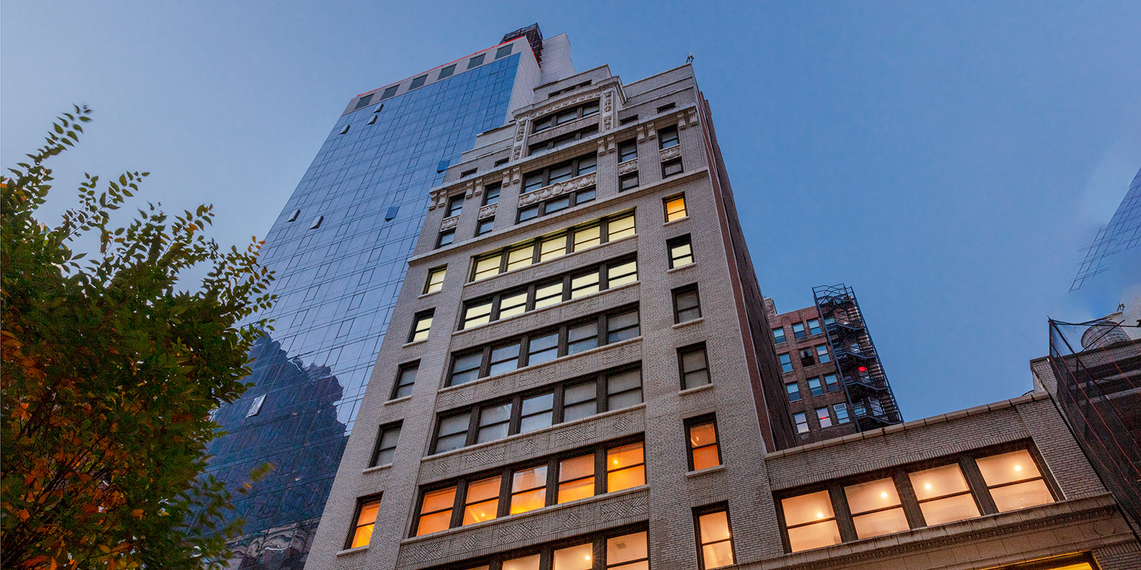 32-W-39th-Street-3068_Cover-1.jpg