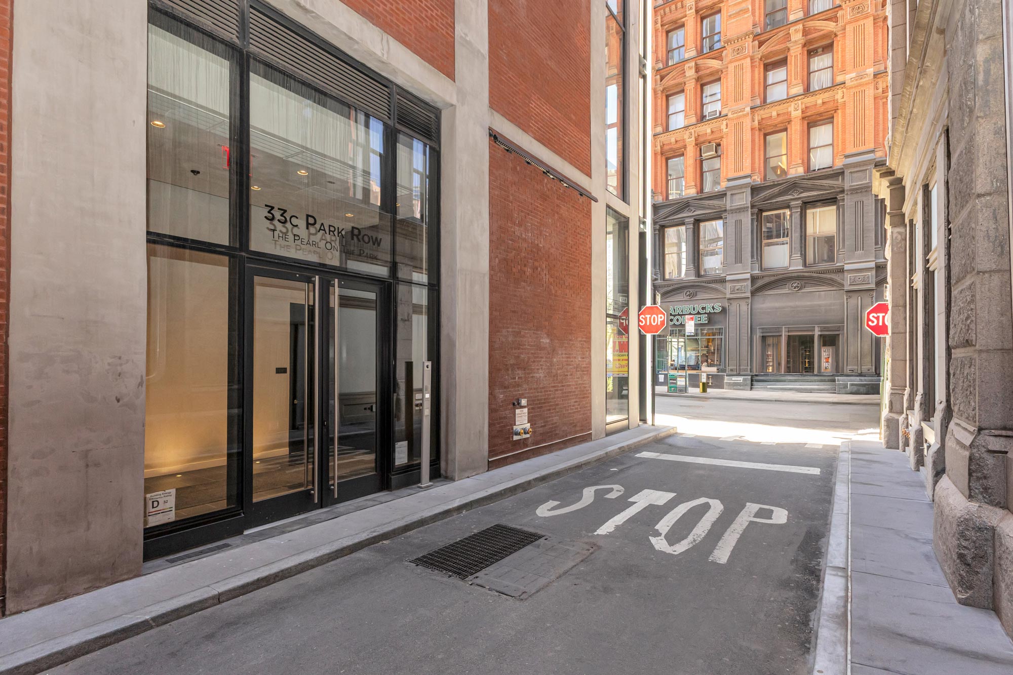 33ParkRow_GroundFloor_PrivateEntrance-FromOutside_51.jpg