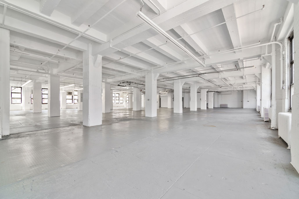 438_West_37th_Street_3rdFloor_01.jpg
