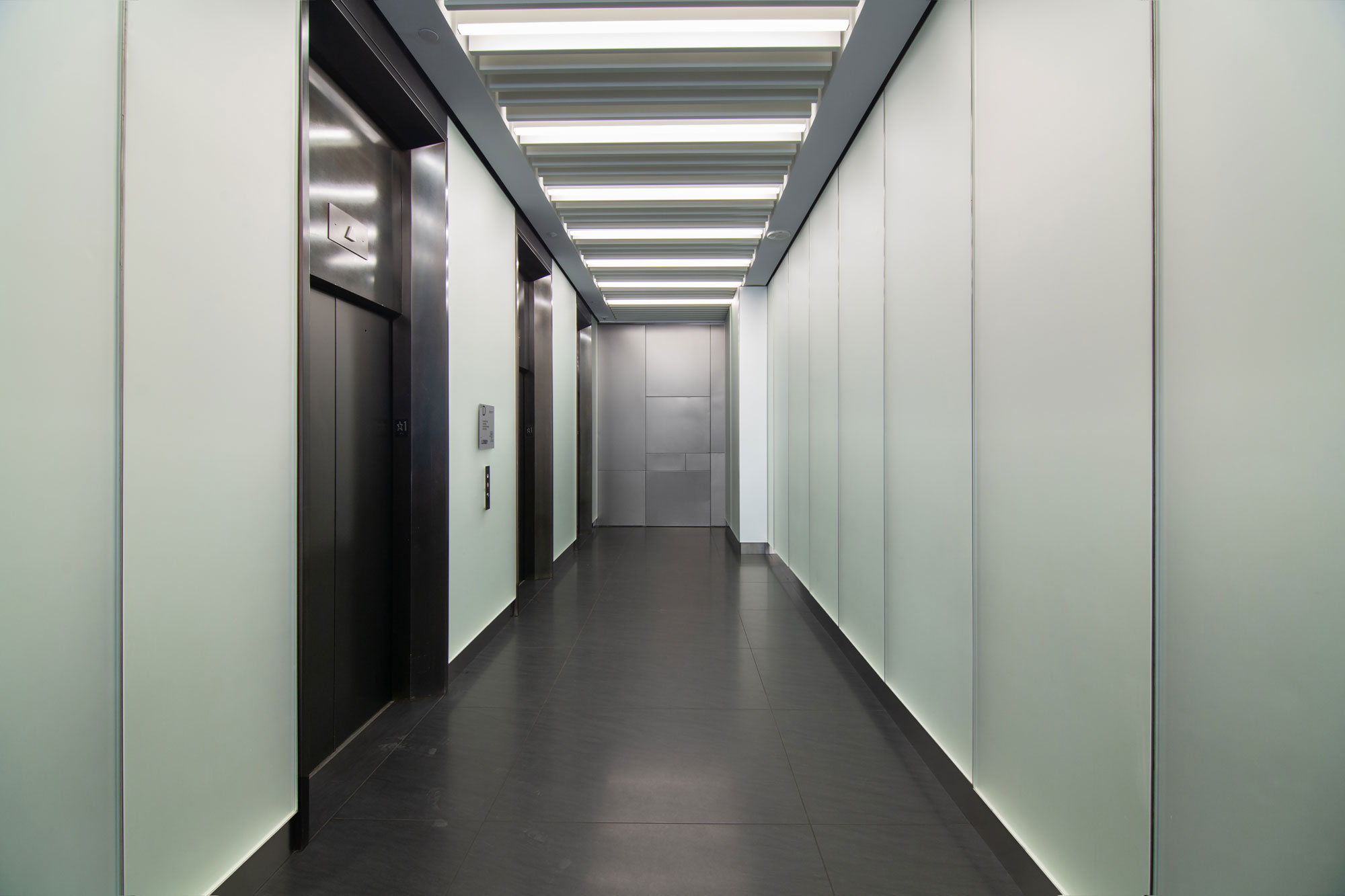 825_Seventh_Avenue_ElevatorBank_47.jpg