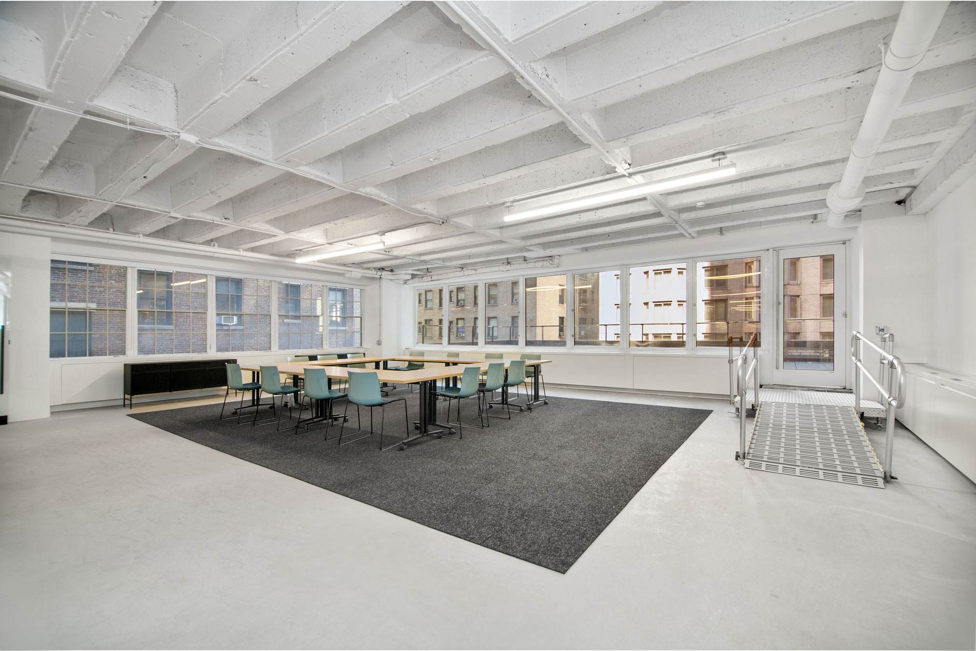 825_Seventh_Avenue_Floor7_34.jpg