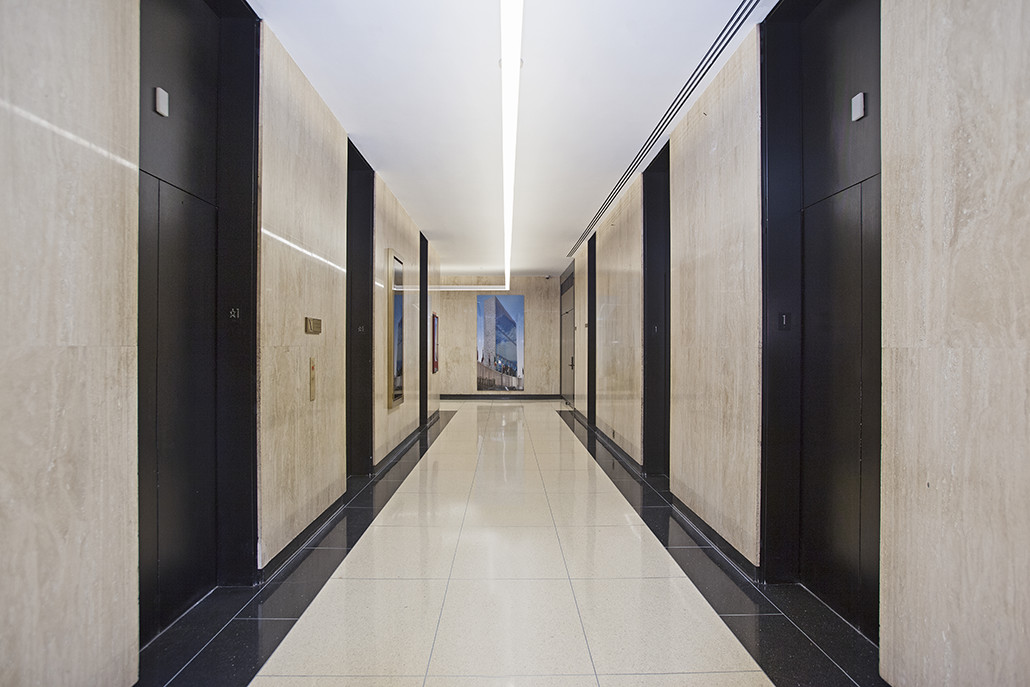 United_Nations_Plaza_866_Hallway_03.jpg