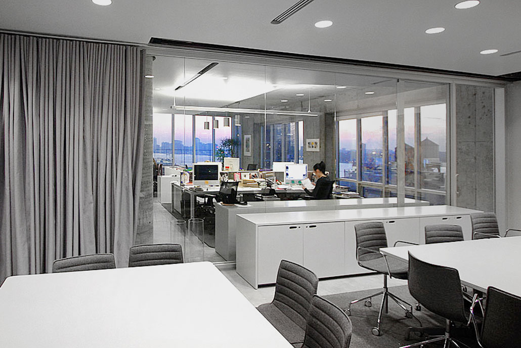 15th Floor